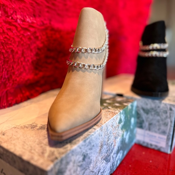 SOLD - Picture 11 of 13